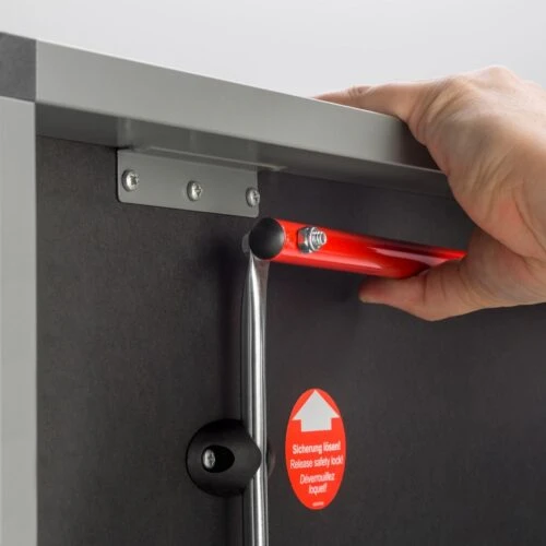 Table Tennis Table: GEWO SC 25 Premium Space Saver Centrefold - Image 3