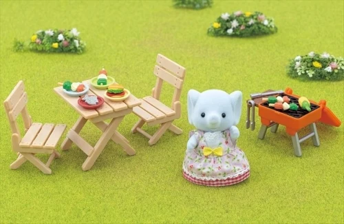 Sylvanian Families β BBQ Picnic Set With Elephant Girl - Image 3