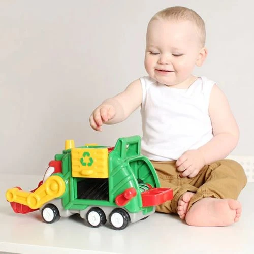WOW Toys – Flip ‘n’ Tip Fred Recycling/Rubbish Truck - Image 3
