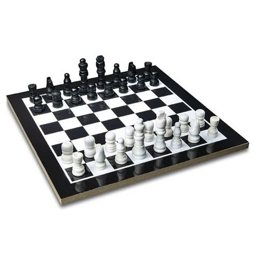Games Hub Wooden Chess Set - Image 2